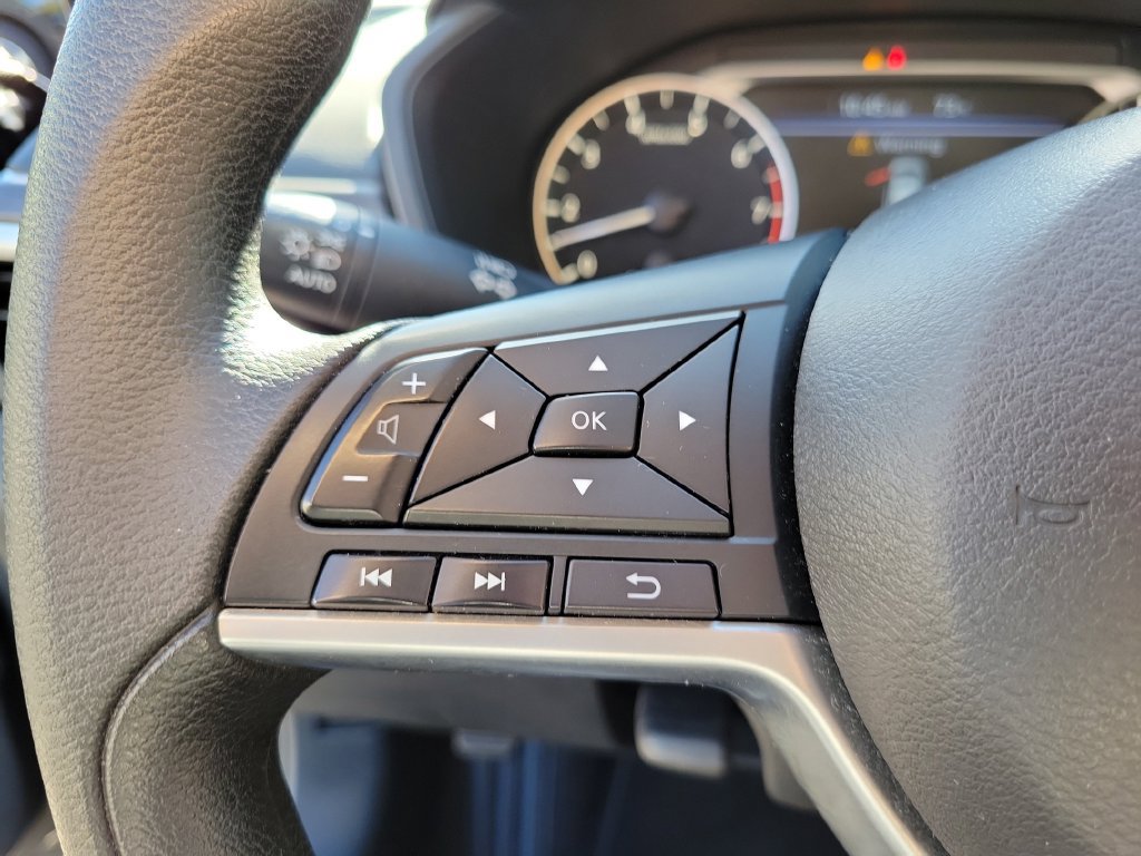 Used 2025 Nissan Altima 2.5 SV FWD image 31