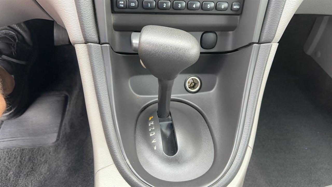 Used 2003 Ford Mustang Convertible image 36