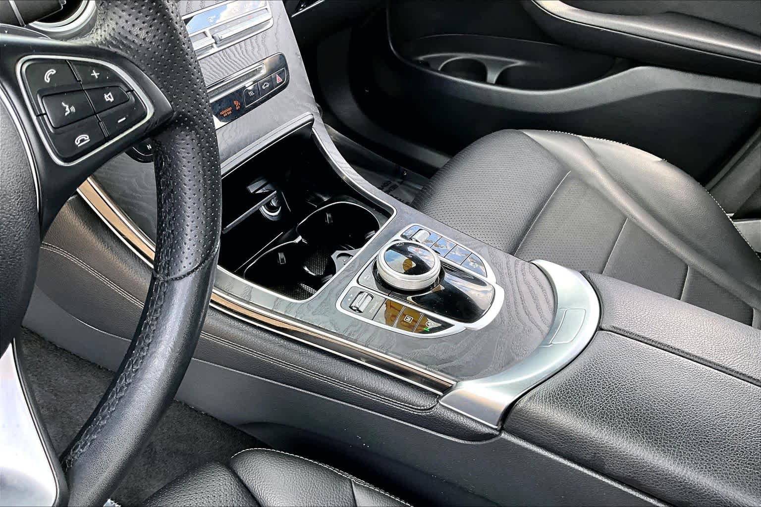 Used 2018 Mercedes-Benz GLC 300 4MATIC image 16