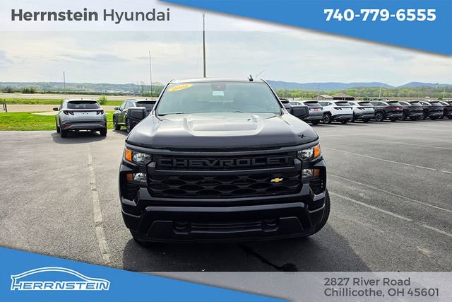 Used 2022 Chevrolet Silverado 1500 Custom AWD/4WD image 2