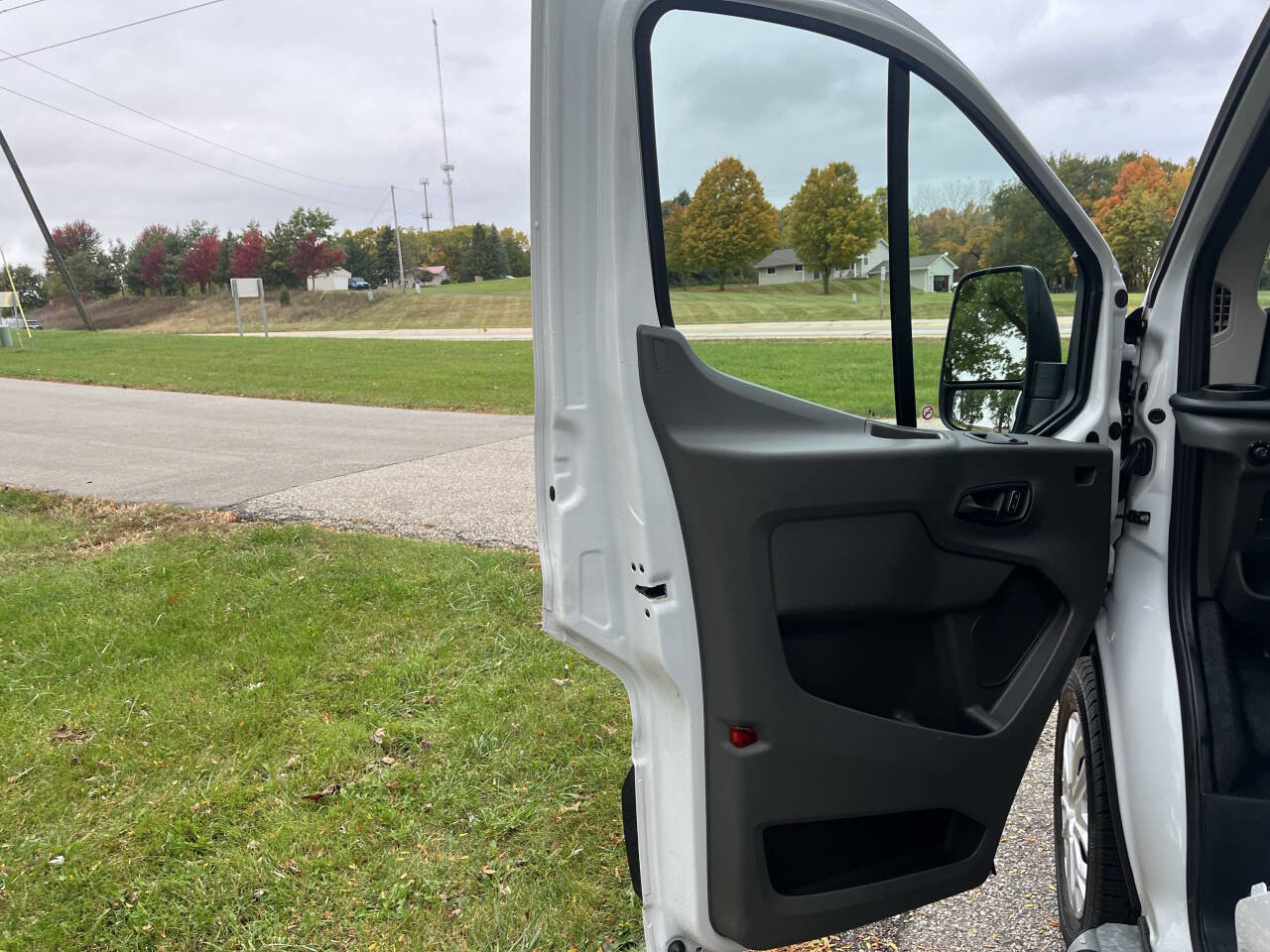 Used 2024 Ford Transit 250 Low Roof w/ Exterior Upgrade Package image 23