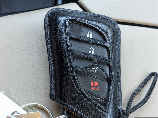 Used 2021 Lexus ES 300h w/ Premium Package image 30