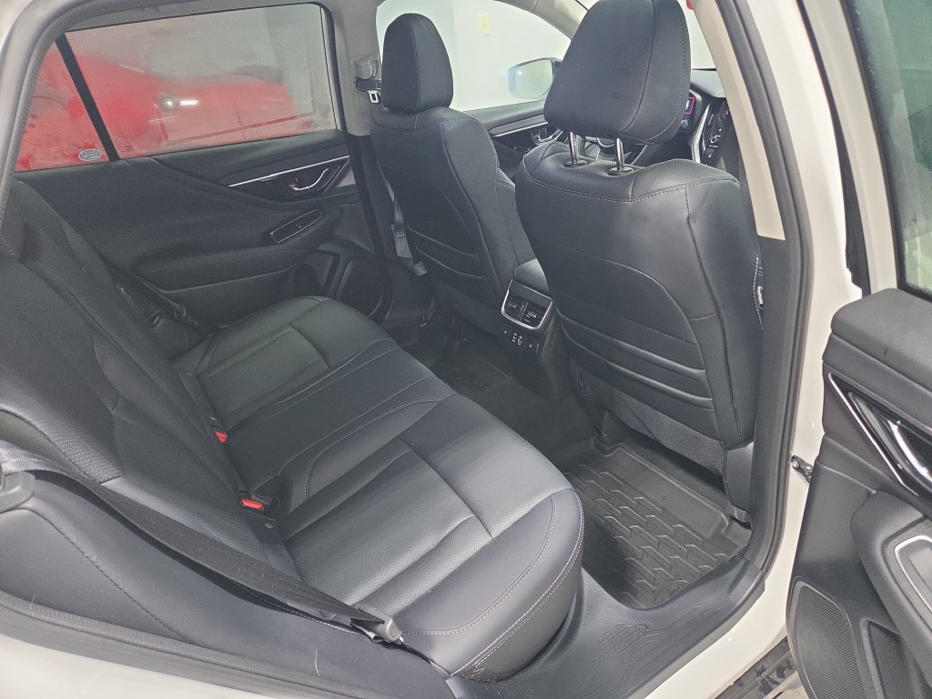Used 2025 Subaru Outback Touring XT AWD/4WD image 17