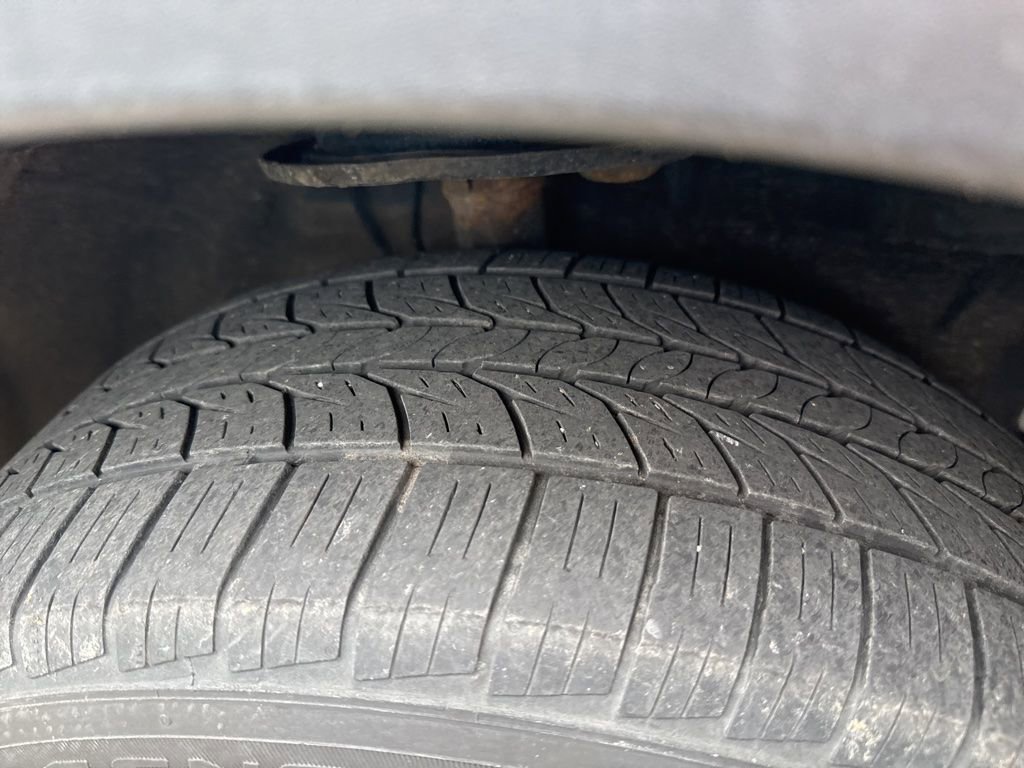 Used 2016 Toyota RAV4 Limited image 3