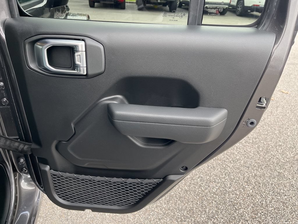 New 2026 Jeep Gladiator Sport AWD/4WD image 12