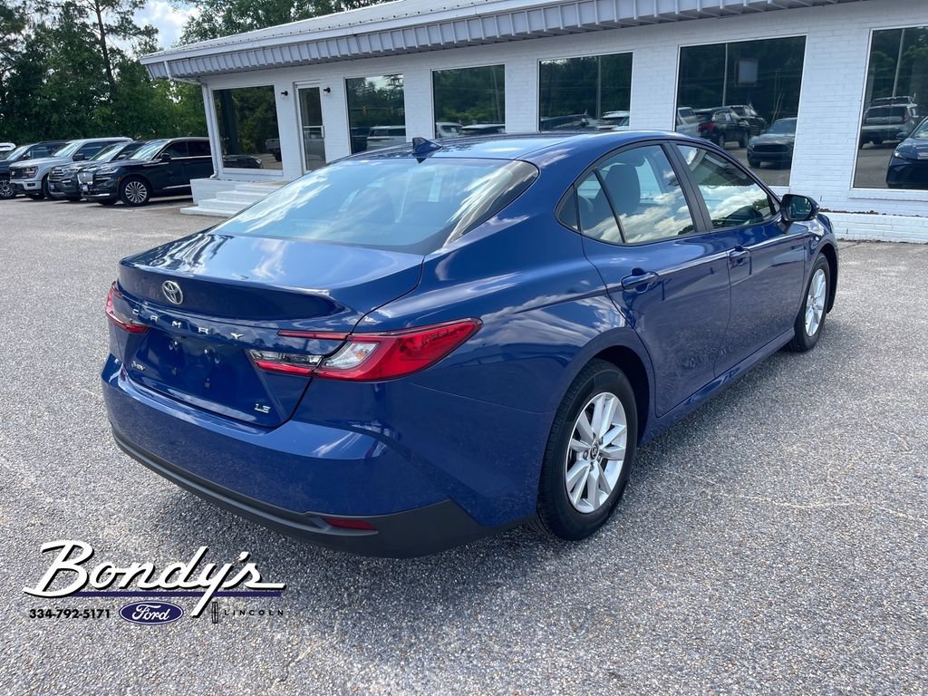 Used 2025 Toyota Camry LE FWD image 15