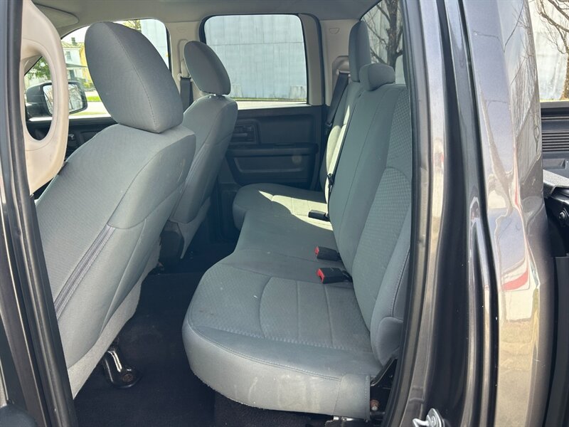 Used 2018 RAM 1500 Express AWD/4WD image 10