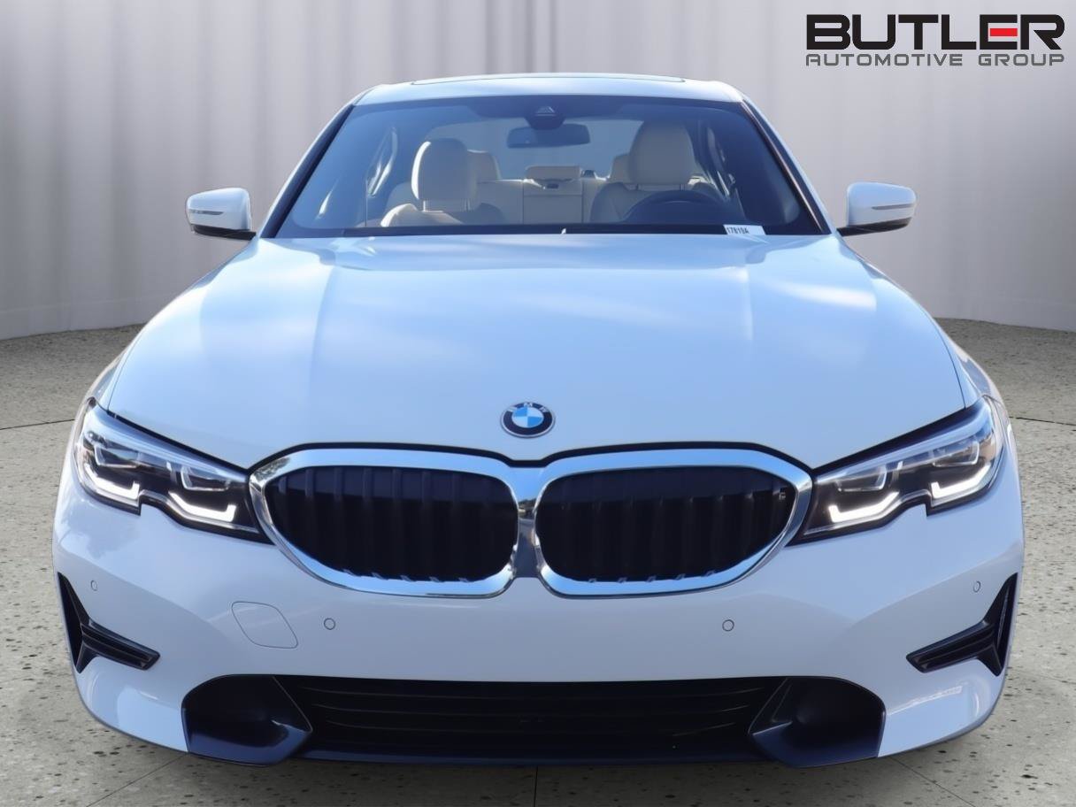Used 2019 BMW 330i Sedan w/ Premium Package RWD image 2