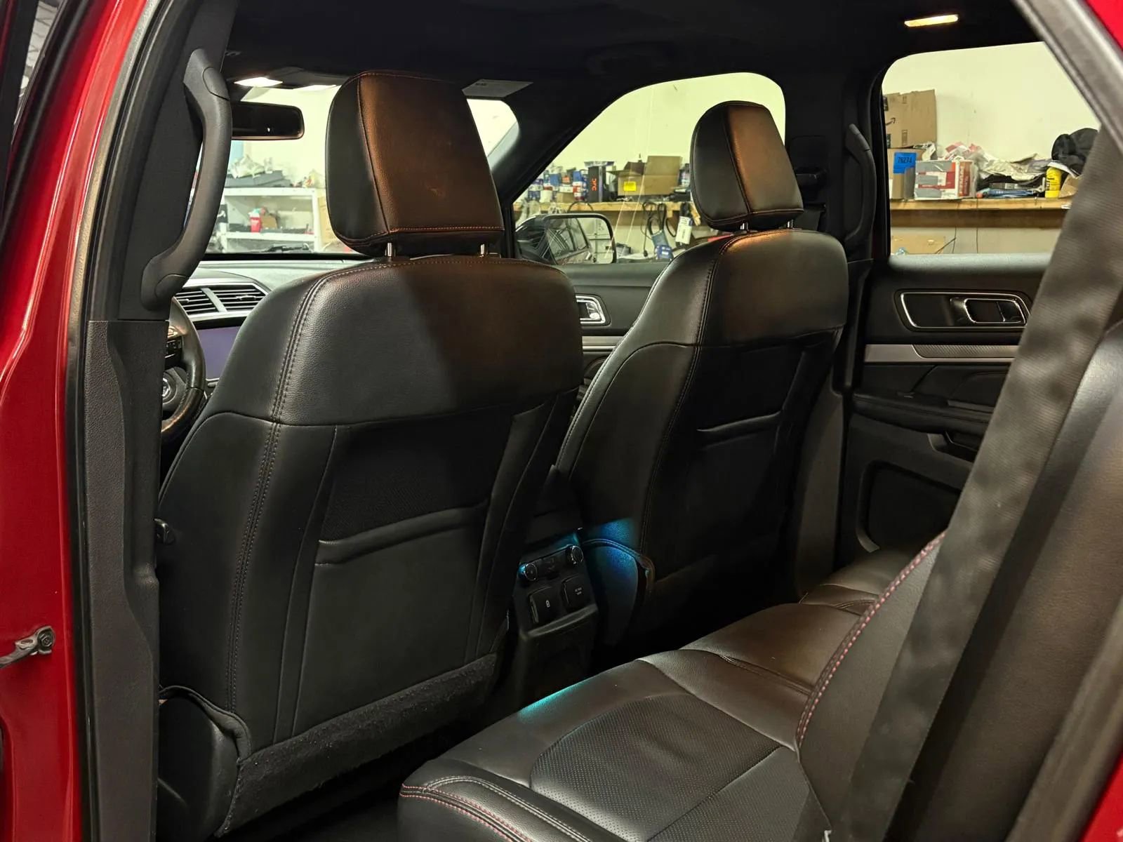 Used 2018 Ford Explorer Sport w/ Equipment Group 401A image 27