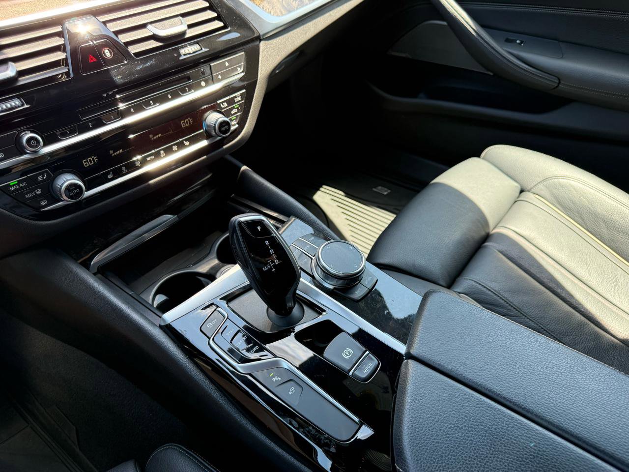 Used 2019 BMW 530i xDrive w/ Premium Package AWD/4WD image 13