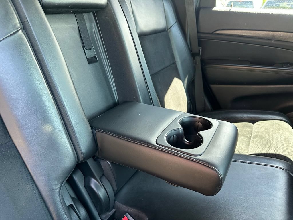 Used 2018 Jeep Grand Cherokee Altitude RWD image 32