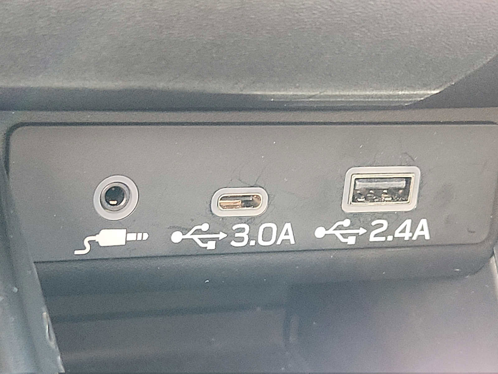 Used 2023 Subaru Outback Premium image 24