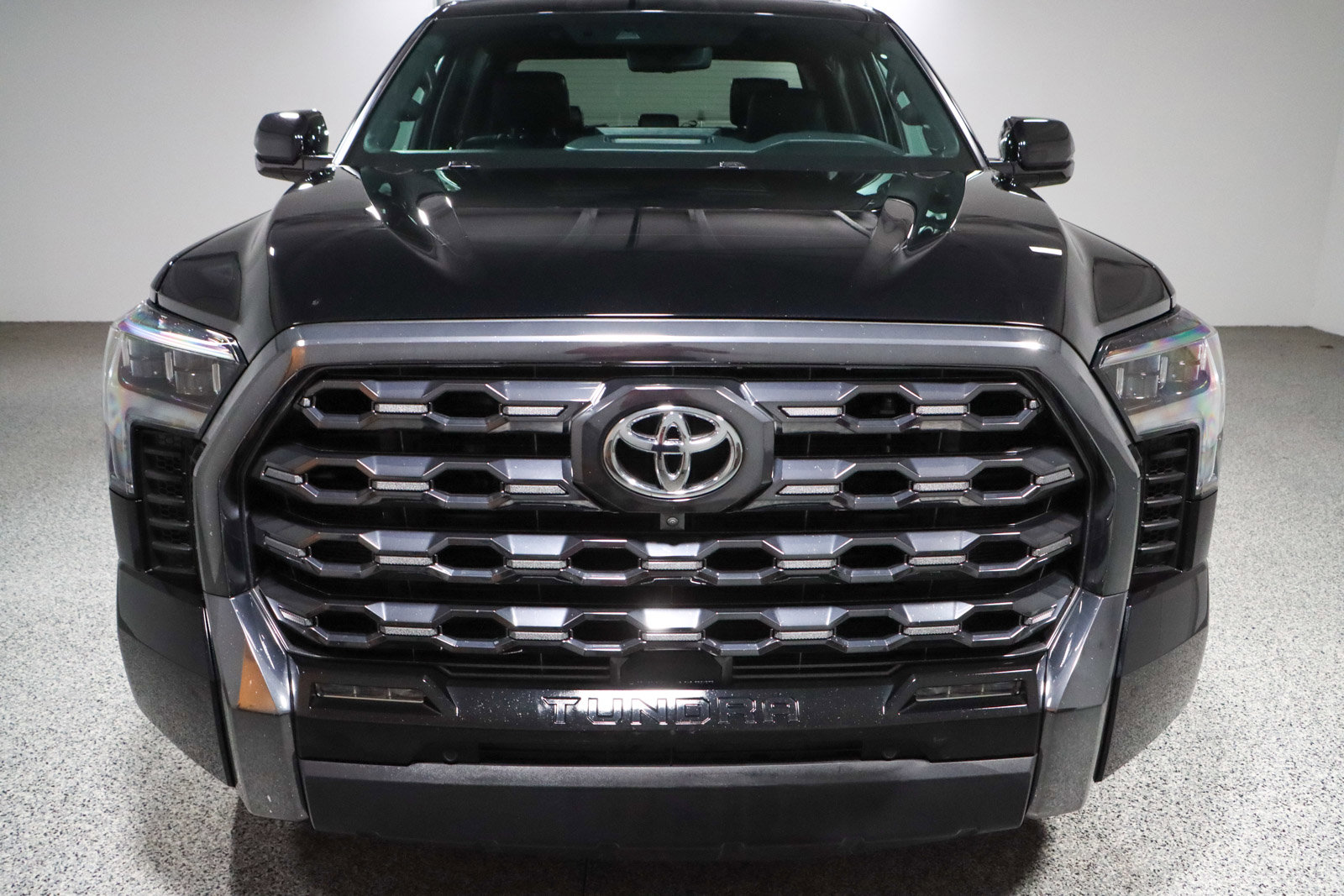Used 2023 Toyota Tundra Platinum image 4