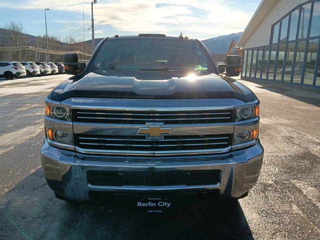 Used 2018 Chevrolet Silverado 2500 W/T w/ Snow Plow Prep Package image 2