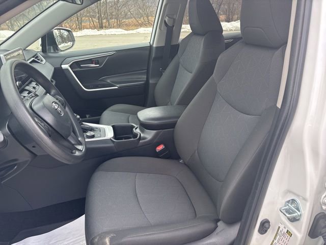 Used 2024 Toyota RAV4 XLE image 37
