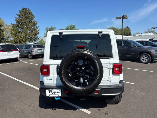 Used 2023 Jeep Wrangler Unlimited Sahara w/ Cold Weather Group AWD/4WD image 27