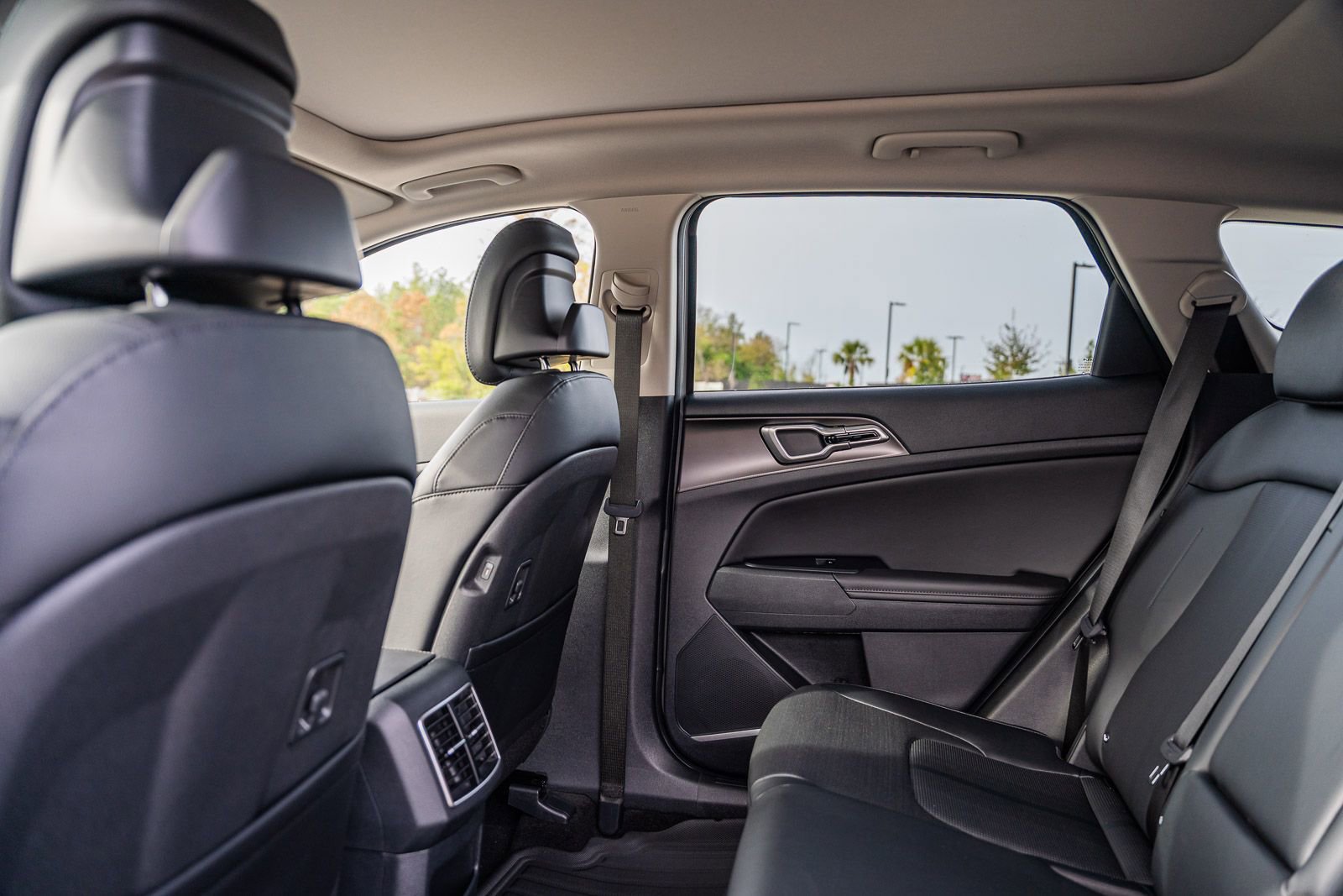 New 2026 Kia Sportage EX w/ EX Panorama Roof Package image 13