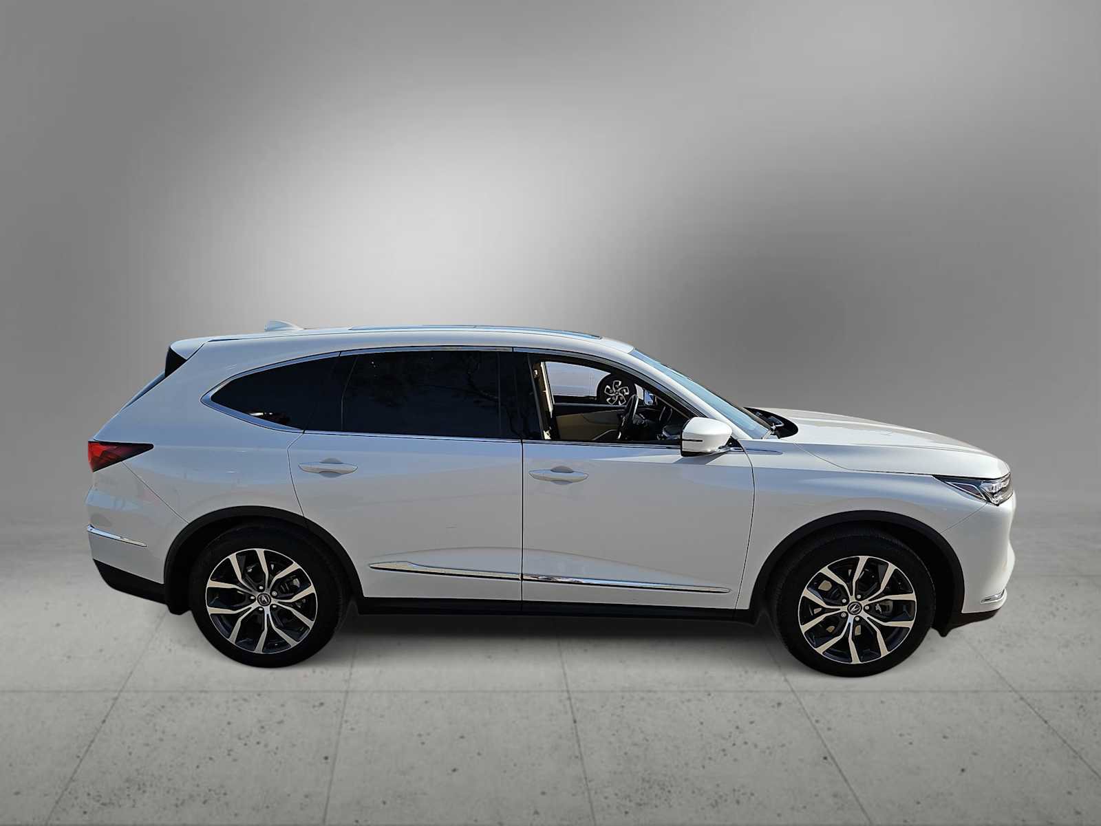 Used 2023 Acura MDX FWD w/ Technology Package image 9