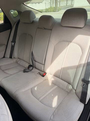 Used 2018 Kia Optima LX image 21