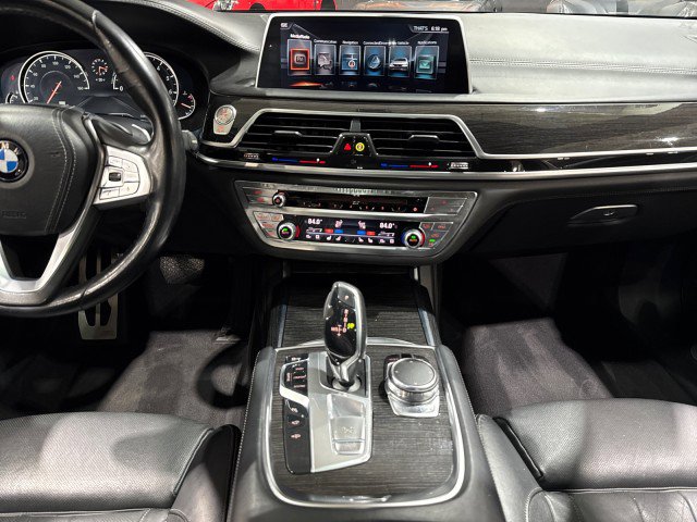 Used 2016 BMW 750i RWD image 76
