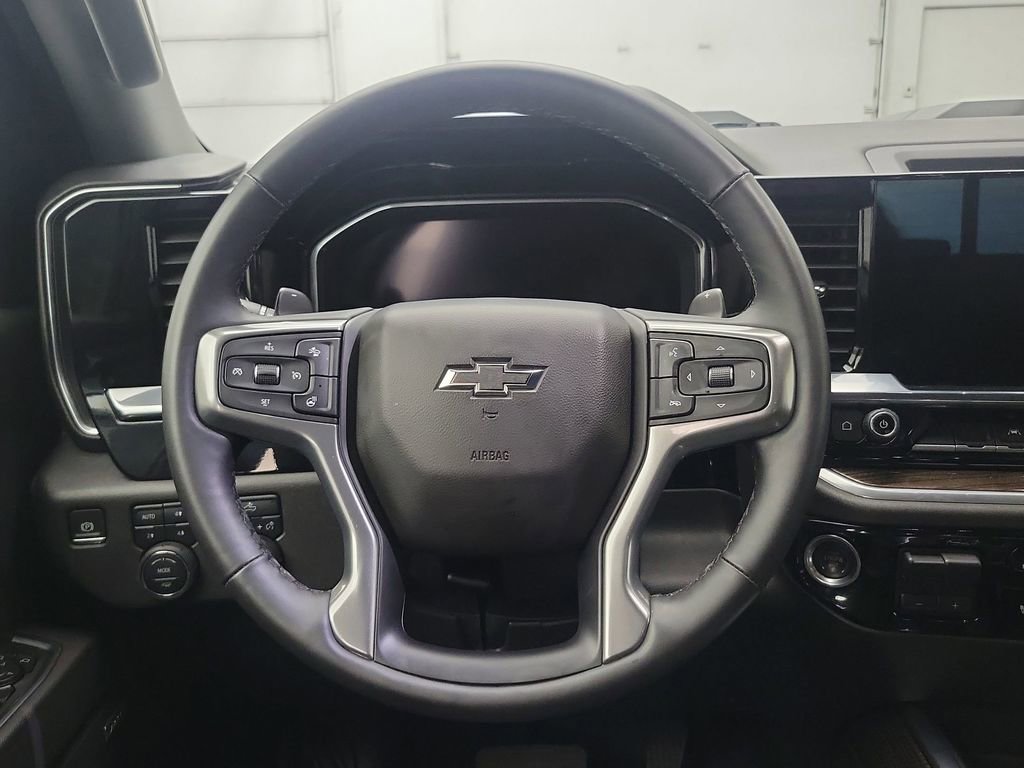 Used 2025 Chevrolet Silverado 1500 LT Trail Boss w/ Convenience Package II image 12