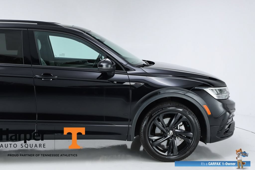 Used 2024 Volkswagen Tiguan SE R-Line FWD image 12