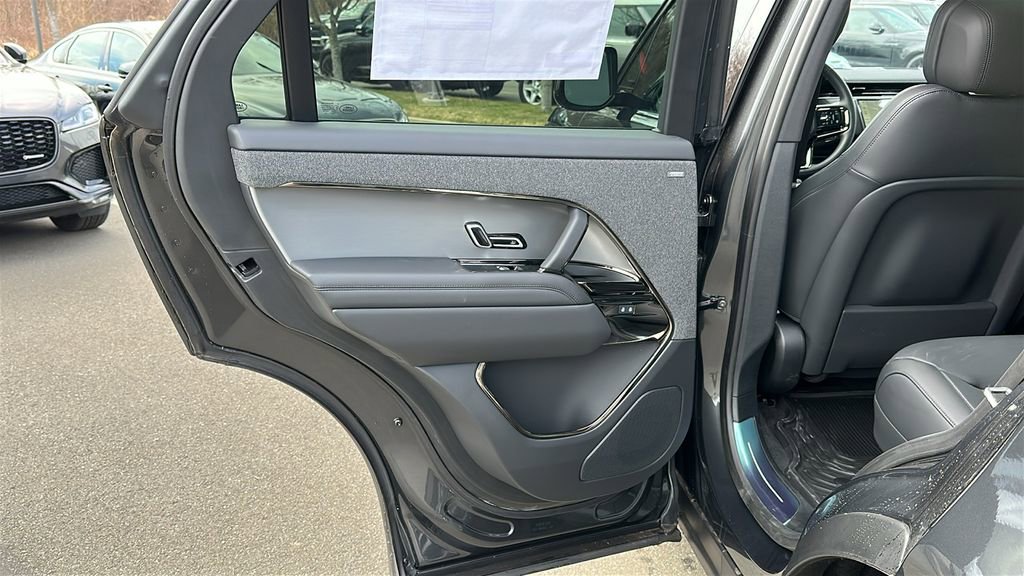 New 2025 Land Rover Range Rover Sport Dynamic SE image 19