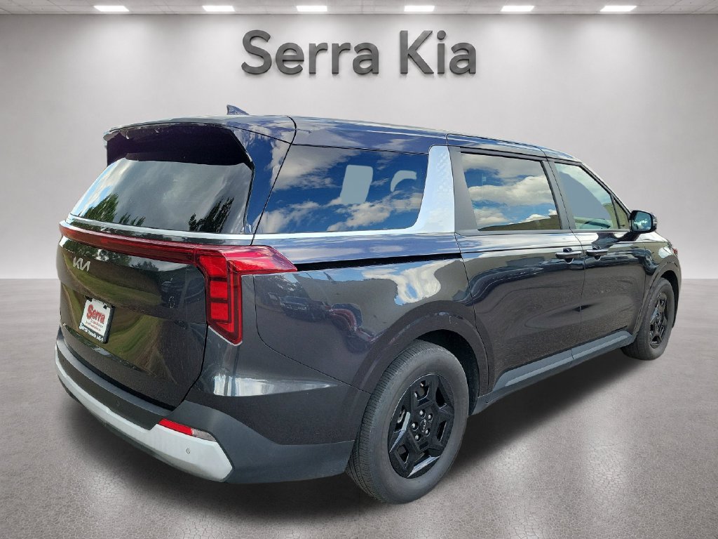 Used 2025 Kia Carnival FWD image 6