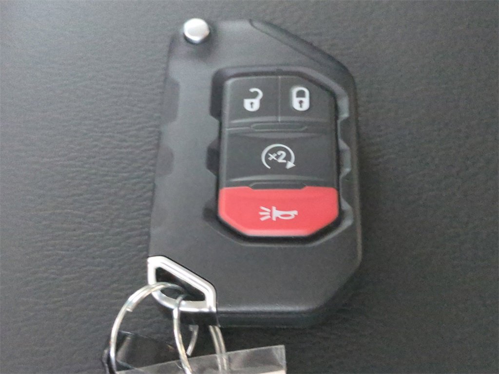 New 2025 Jeep Gladiator Sport image 30