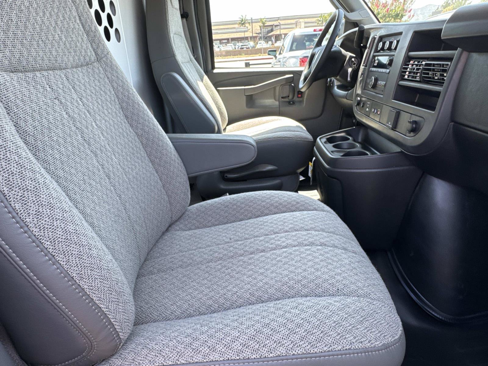New 2025 GMC Savana 2500 w/ Driver Convenience Package RWD image 27