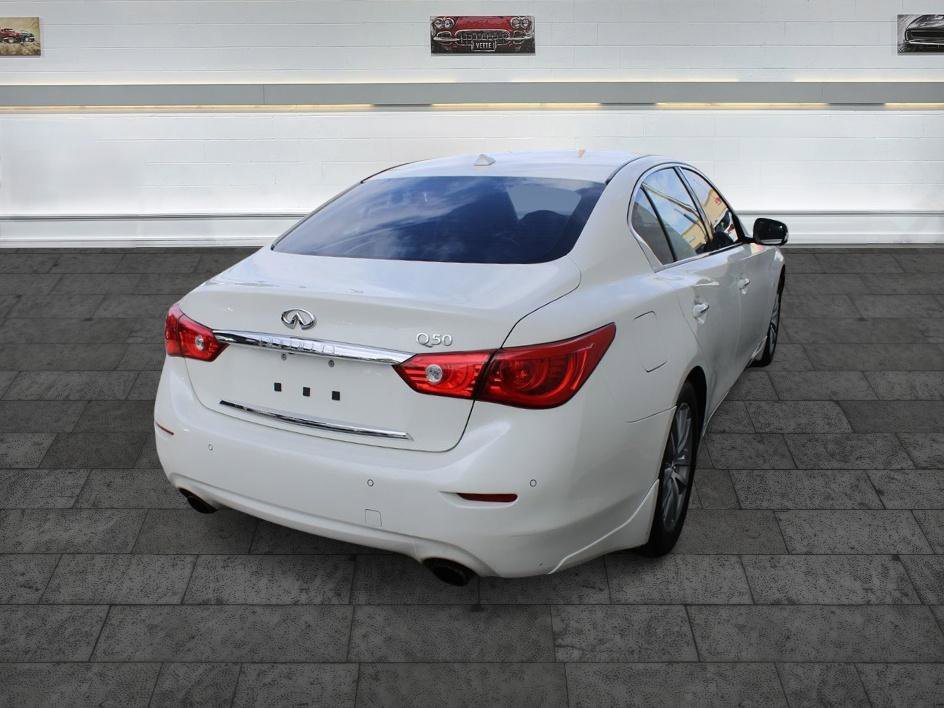 Used 2016 INFINITI Q50 3.0t Premium w/ Driver Assistance Package RWD image 7