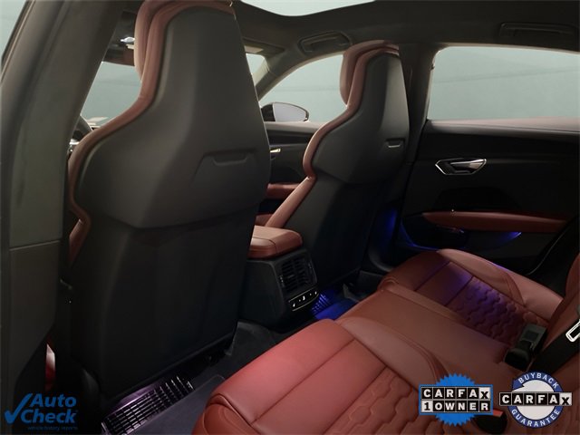 Used 2024 Audi e-tron GT Prestige w/ Prestige Package image 33