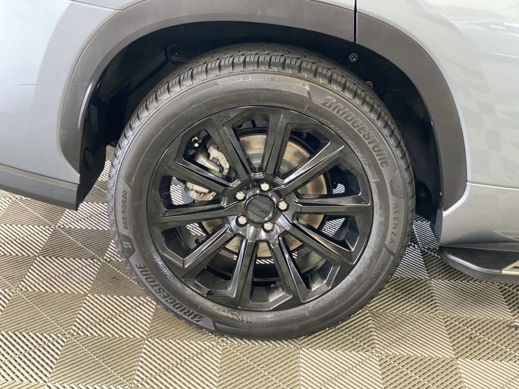 Used 2021 Toyota Highlander XLE FWD image 39