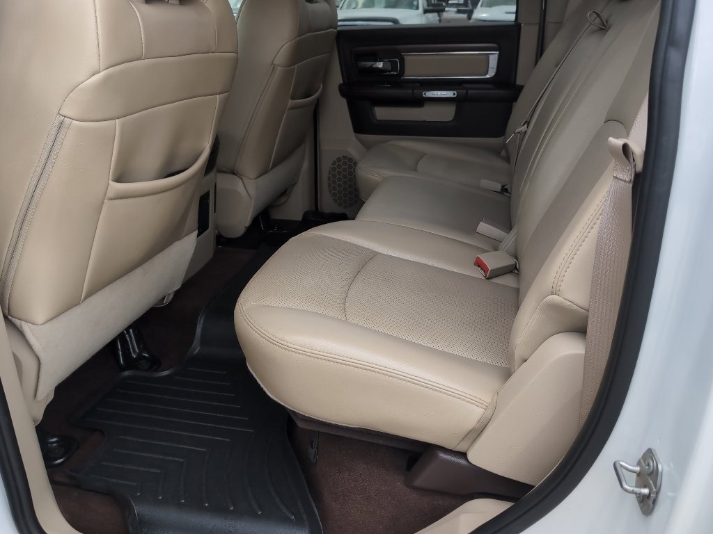 Used 2017 RAM 1500 Laramie w/ Convenience Group AWD/4WD image 16