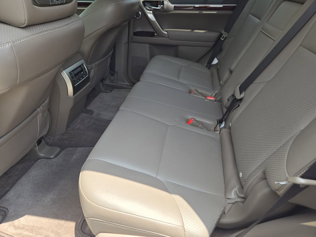 Used 2016 Lexus GX 460 Luxury w/ Preferred Accessory Package AWD/4WD image 29