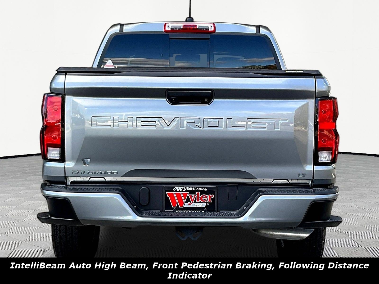 Used 2024 Chevrolet Colorado LT w/ LT Convenience Package RWD image 5