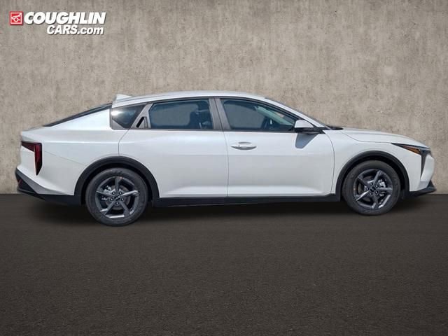 New 2025 Kia K4 FWD image 9