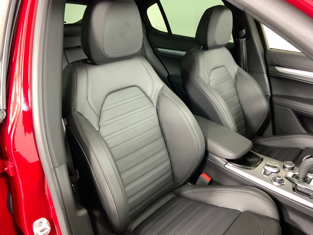 New 2026 Alfa Romeo Stelvio Sprint AWD/4WD image 31