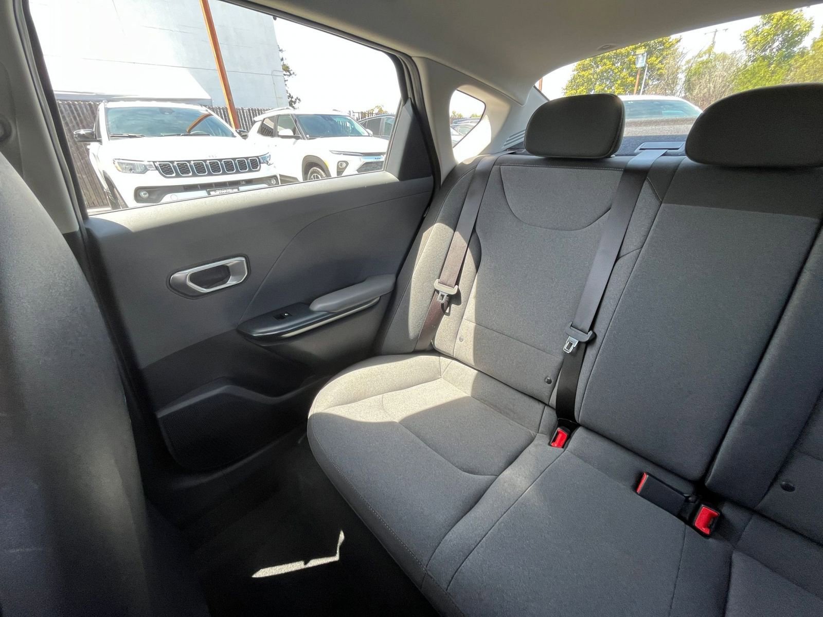 Used 2025 Kia K4 FWD image 38