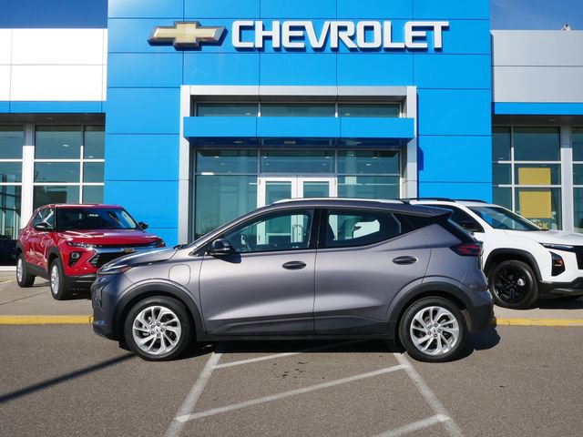 Certified 2023 Chevrolet Bolt EUV LT w/ Driver Confidence Package image 4