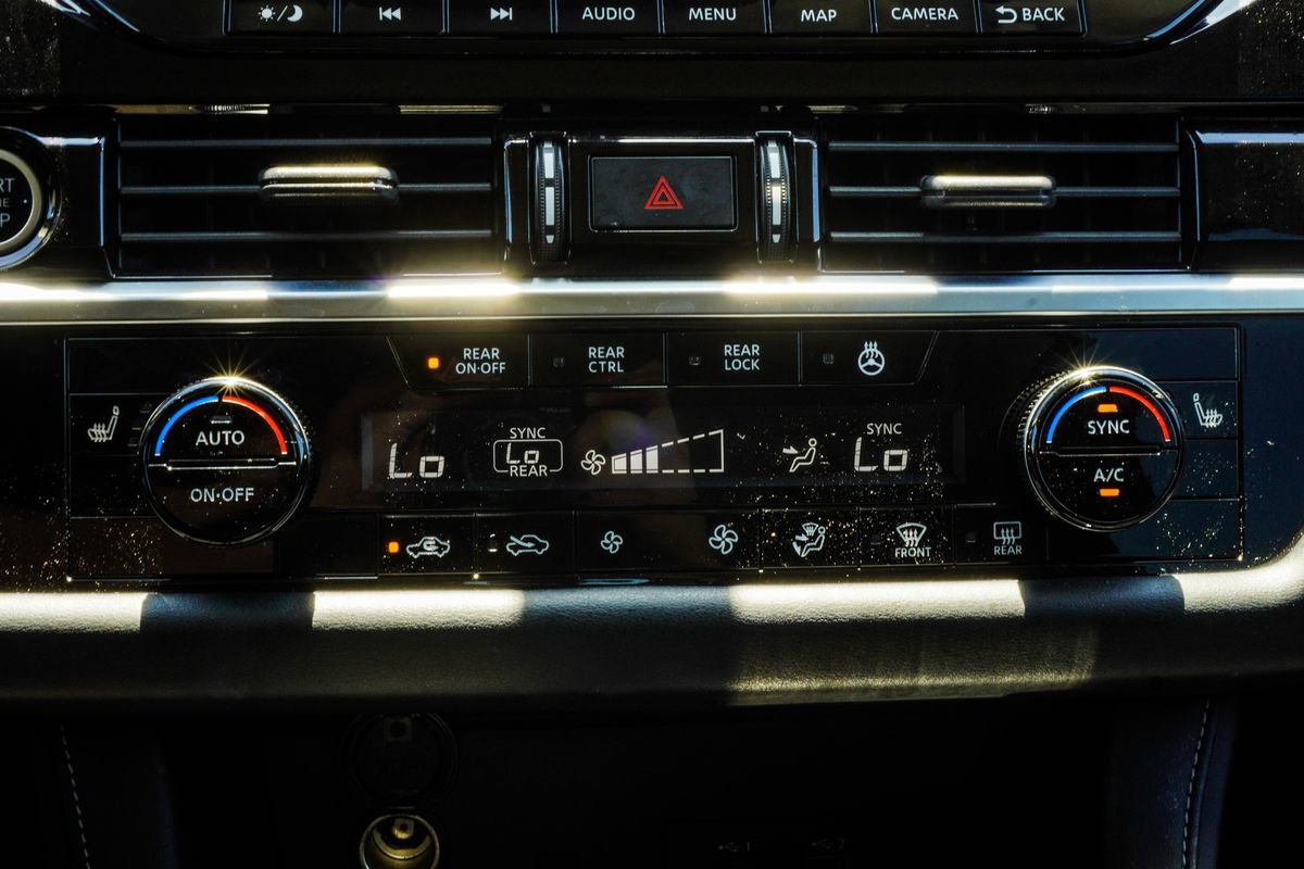 Used 2023 Nissan Pathfinder SL w/ Lighting Package (N92) AWD/4WD image 21