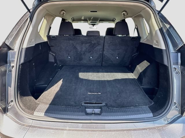Used 2024 Nissan Rogue S FWD image 24