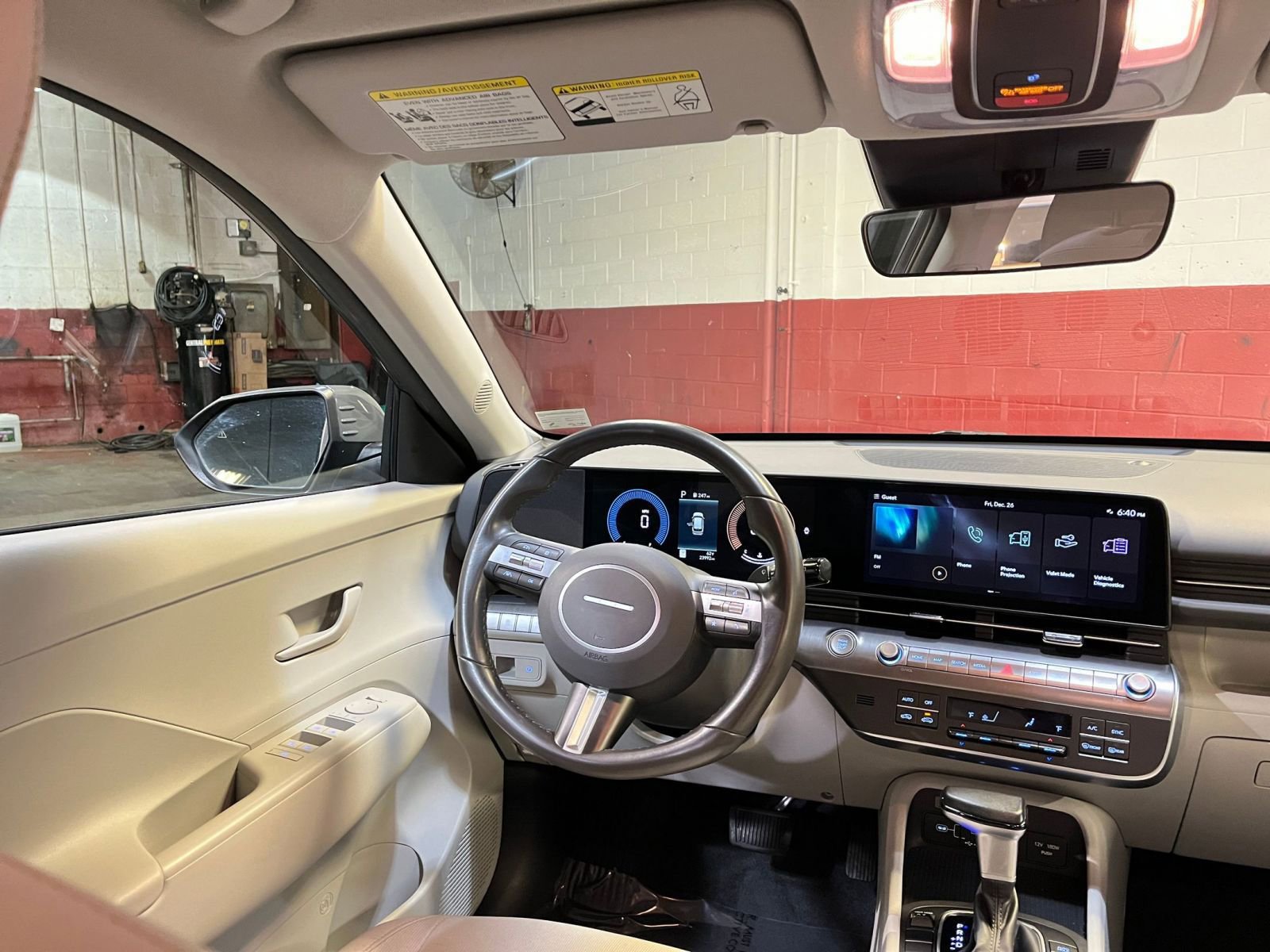 Used 2025 Hyundai Kona SEL image 34