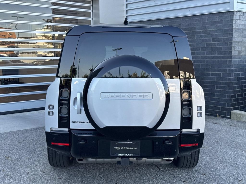 Certified 2024 Land Rover Defender 130 X AWD/4WD image 5