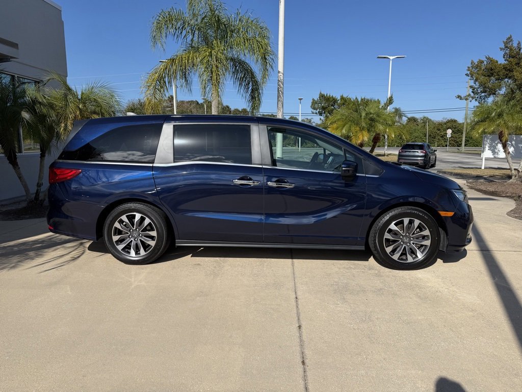 Certified 2024 Honda Odyssey EX-L image 3