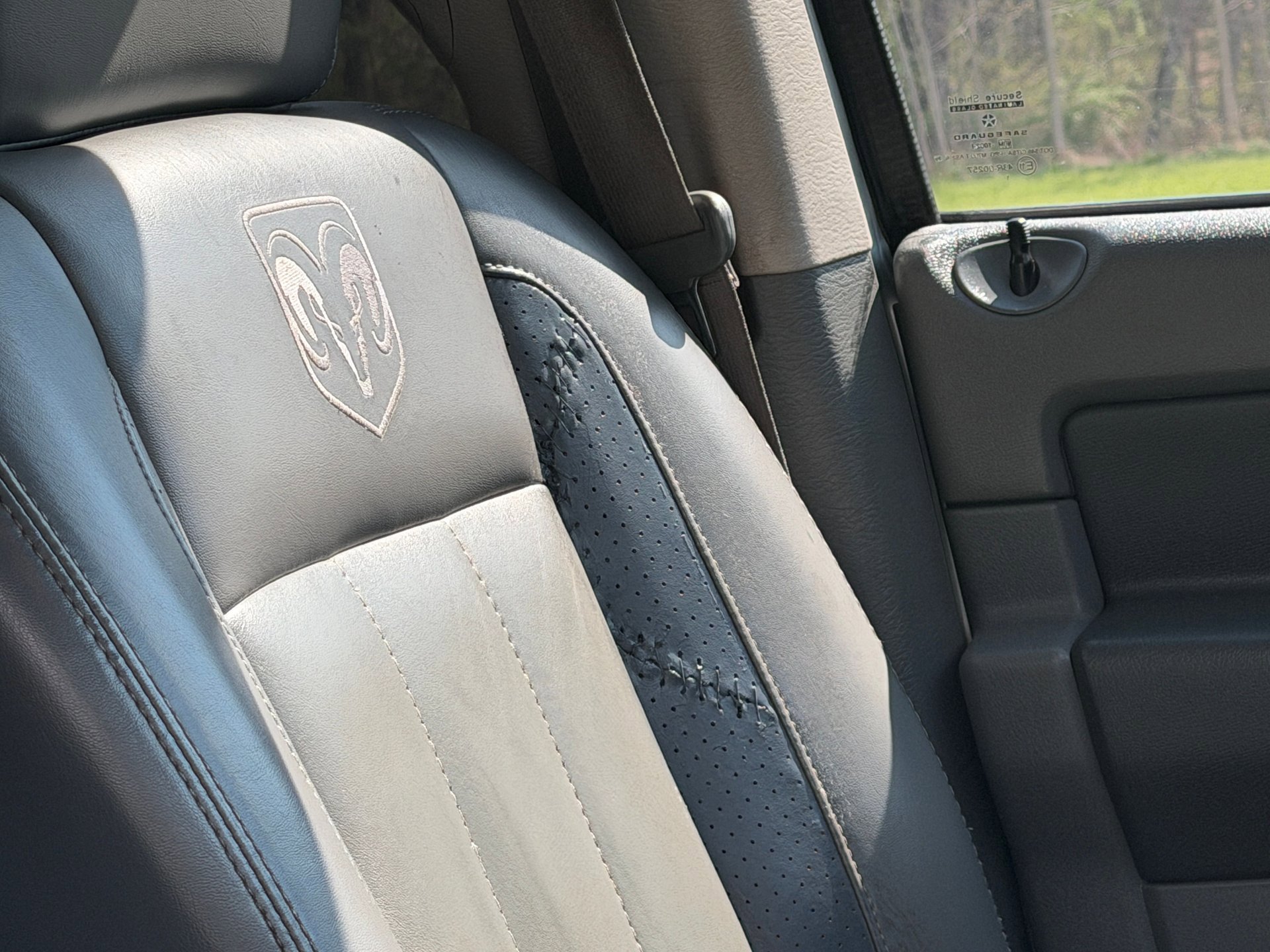 Used 2006 Dodge Ram 2500 Truck Laramie w/ Protection Group AWD/4WD image 37