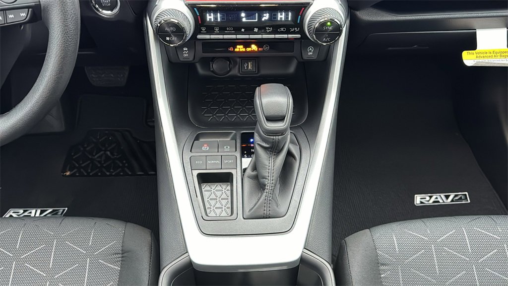 New 2025 Toyota RAV4 XLE image 31