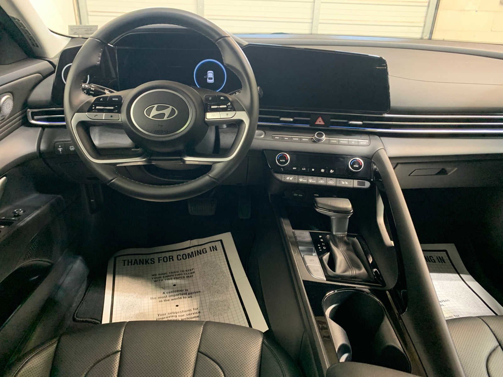 Used 2025 Hyundai Elantra Limited FWD image 4