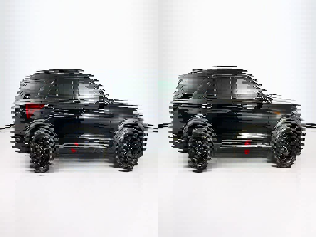 Certified 2023 Ford Explorer ST w/ Equipment Group 401A AWD/4WD image 24