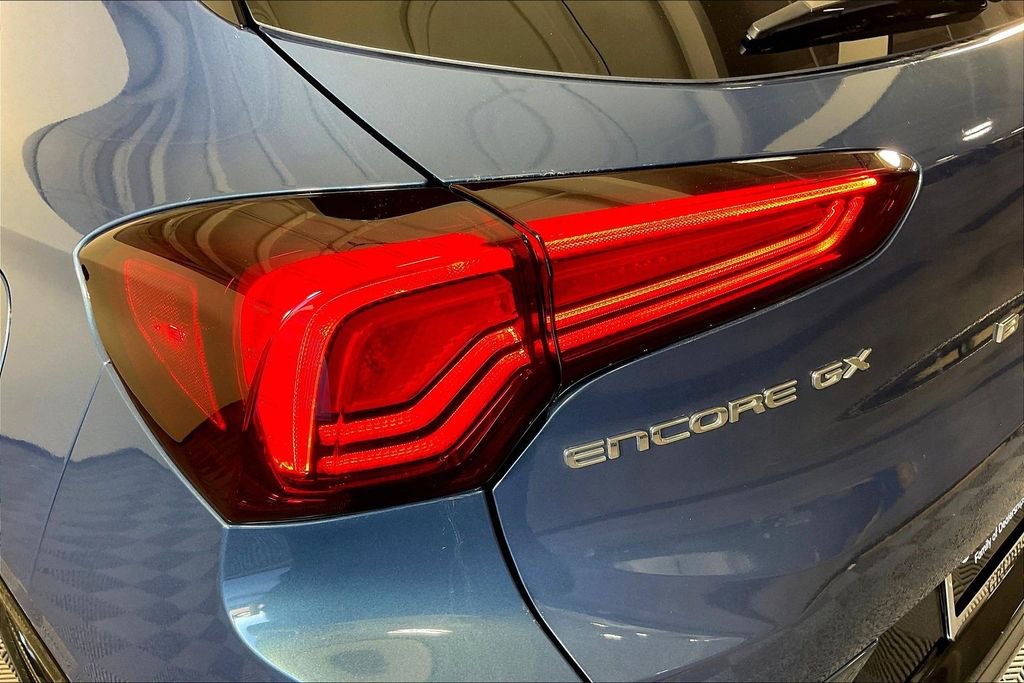 Used 2024 Buick Encore GX Sport Touring image 40